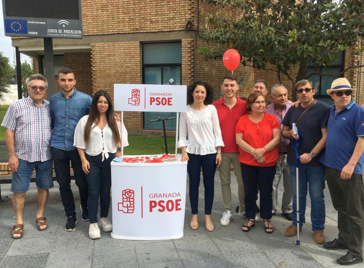 Juventudes Socialistas de Motril piden el voto para la candidata a la Alcalda por el PSOE, Flor Almn, porque es garanta de crecimiento para la ciudad